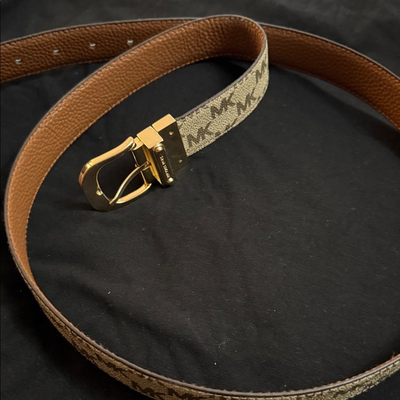 Michael Kors Tan and Gold Signature Belt - Picture 1 of 1